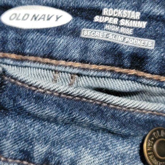 Old Navy Rockstar Super Skinny High Rise Distressed Jeans Size 2 EUC - Picture 13 of 15